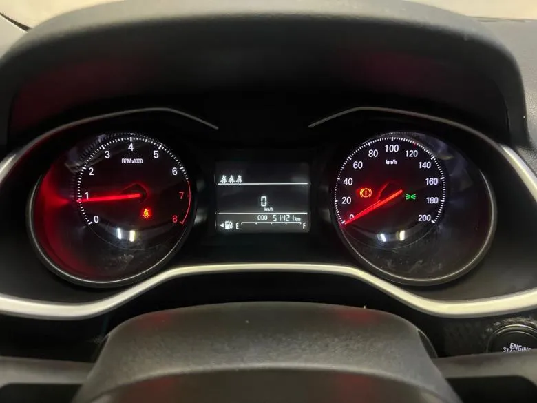 GM - Chevrolet - CHEVROLET/ONIX PLUS LT 1.0 MT