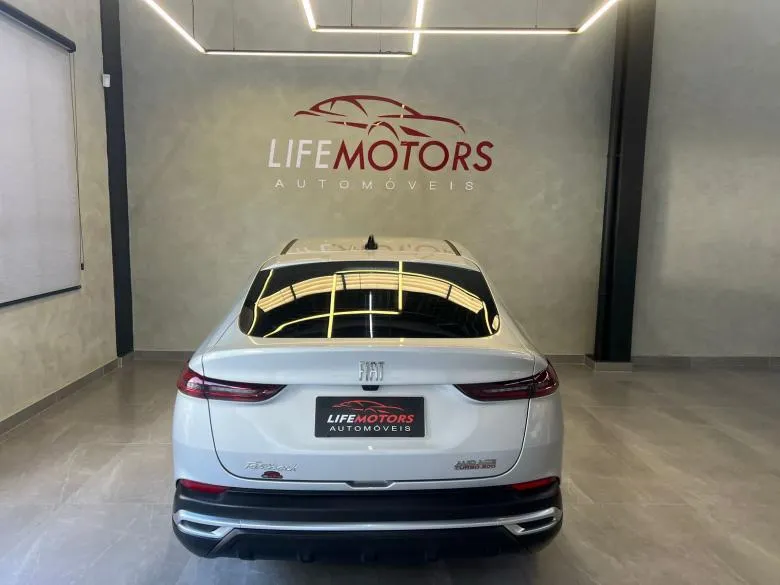 Fiat - FIAT/FASTBACK AUDACE 1.0 200T AT