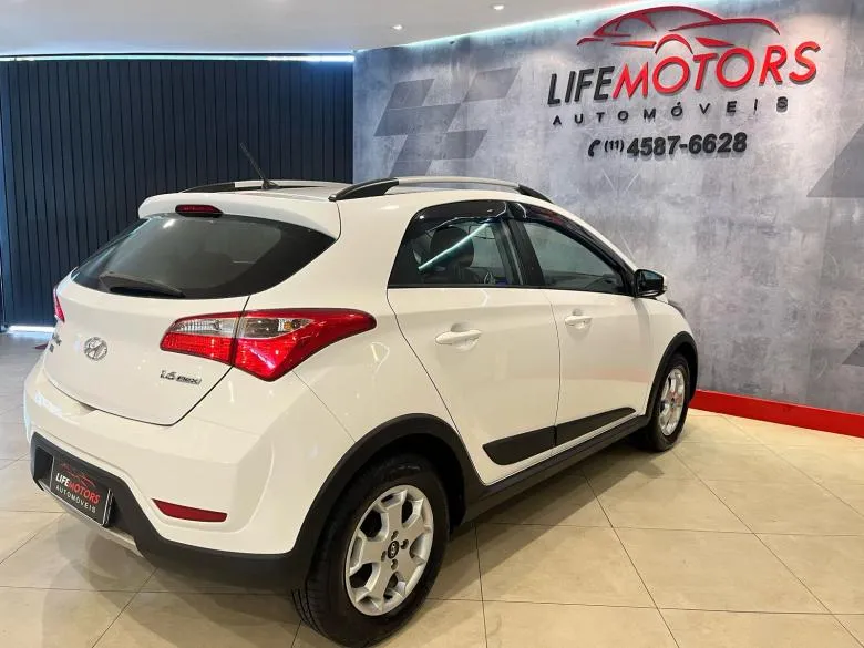 Hyundai - HB20 X STYLE 