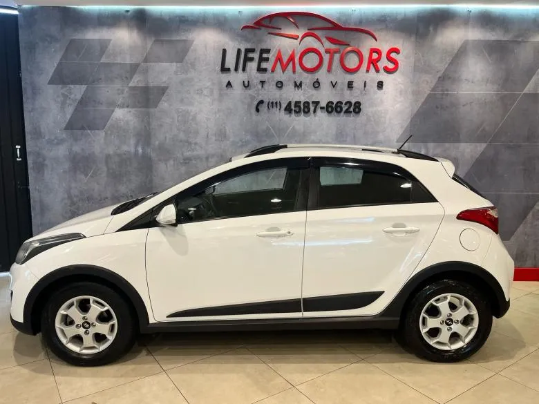 Hyundai - HB20 X STYLE 