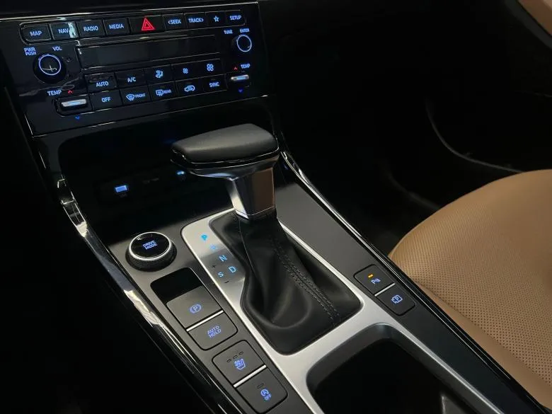 Hyundai - HYUNDAI/CRETA PLATINUM 1.0 TB AT