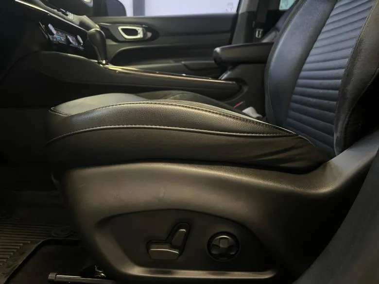 Jeep - JEEP/COMMANDER LIMITED 1.3 T270