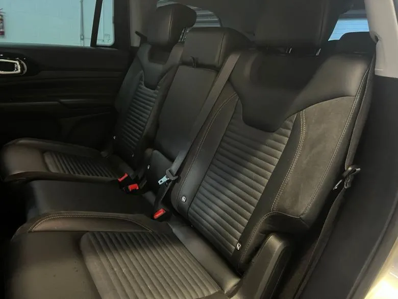 Jeep - JEEP/COMMANDER LIMITED 1.3 T270