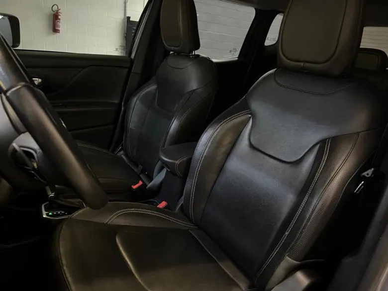 Jeep - JEEP/RENEGADE LONGITUDE 1.8 4X2 FLEX AT