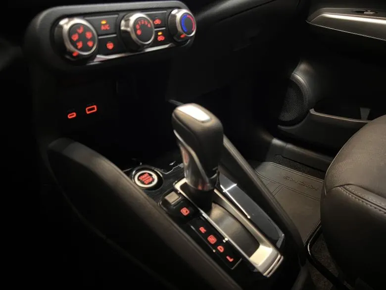 Nissan - NISSAN/KICKS ADVANCE 1.6