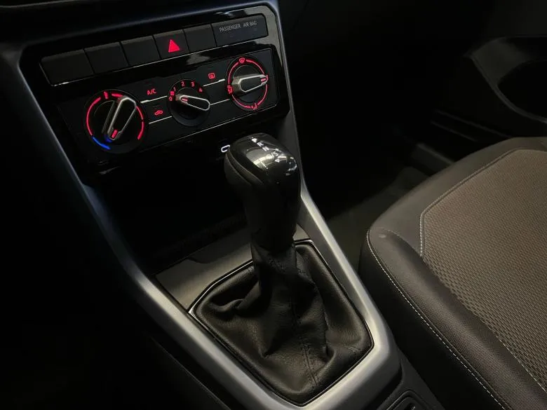 VW - VolksWagen - VW/T-CROSS 1.0 200 TSI AT