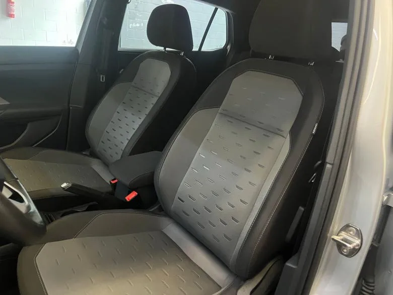 VW - VolksWagen - VW/T-CROSS COMFORTLINE 1.0 TSI AT