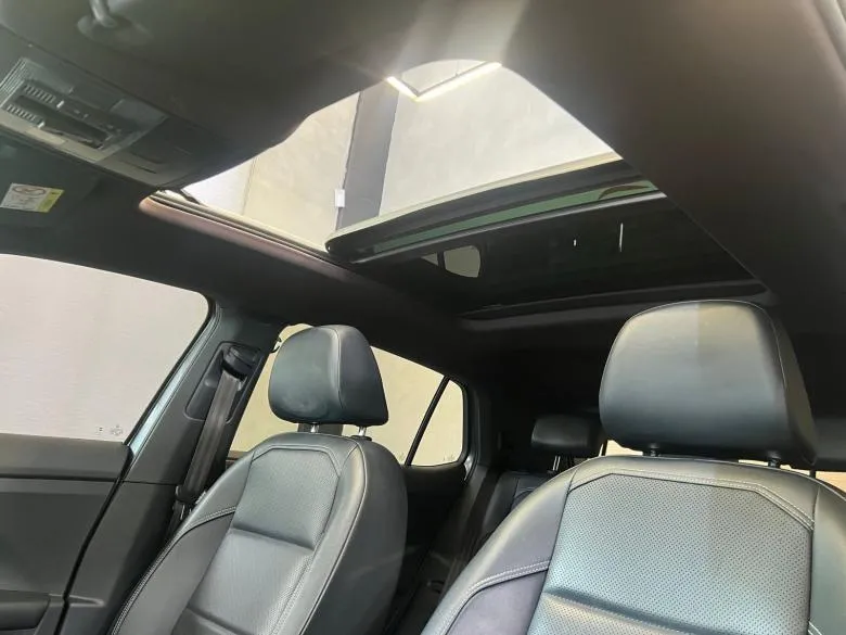 VW - VolksWagen - VW/T-CROSS HIGHLINE 1.4 TSI